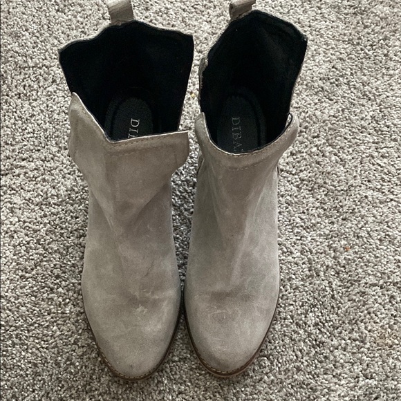 Shoes - Women's Gray Ankle Boots